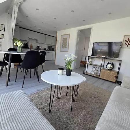 Apartment Lovely For 2